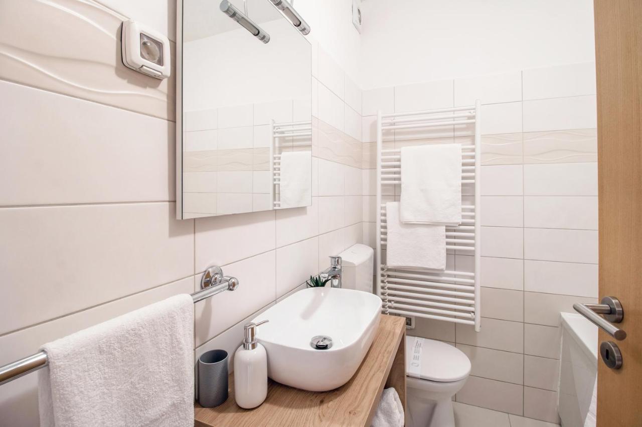 Montesa With Free Parking And Balcony Apartament