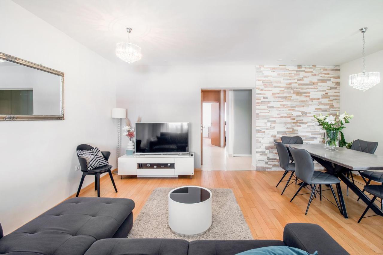 Montesa With Free Parking And Balcony