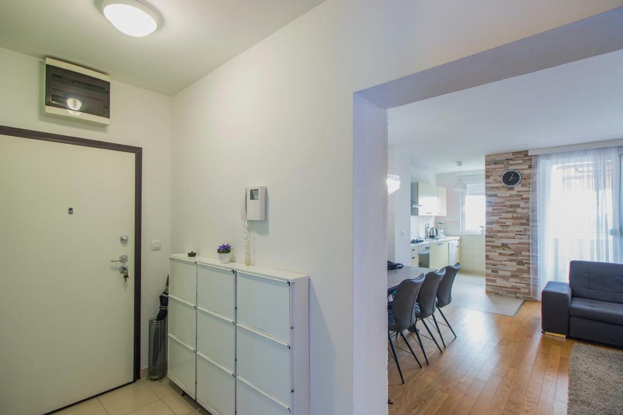 Montesa With Free Parking And Balcony Apartman Zadar